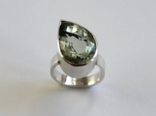 Green amethyst pear ring